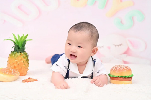 南漳宝宝在妈妈肚子里